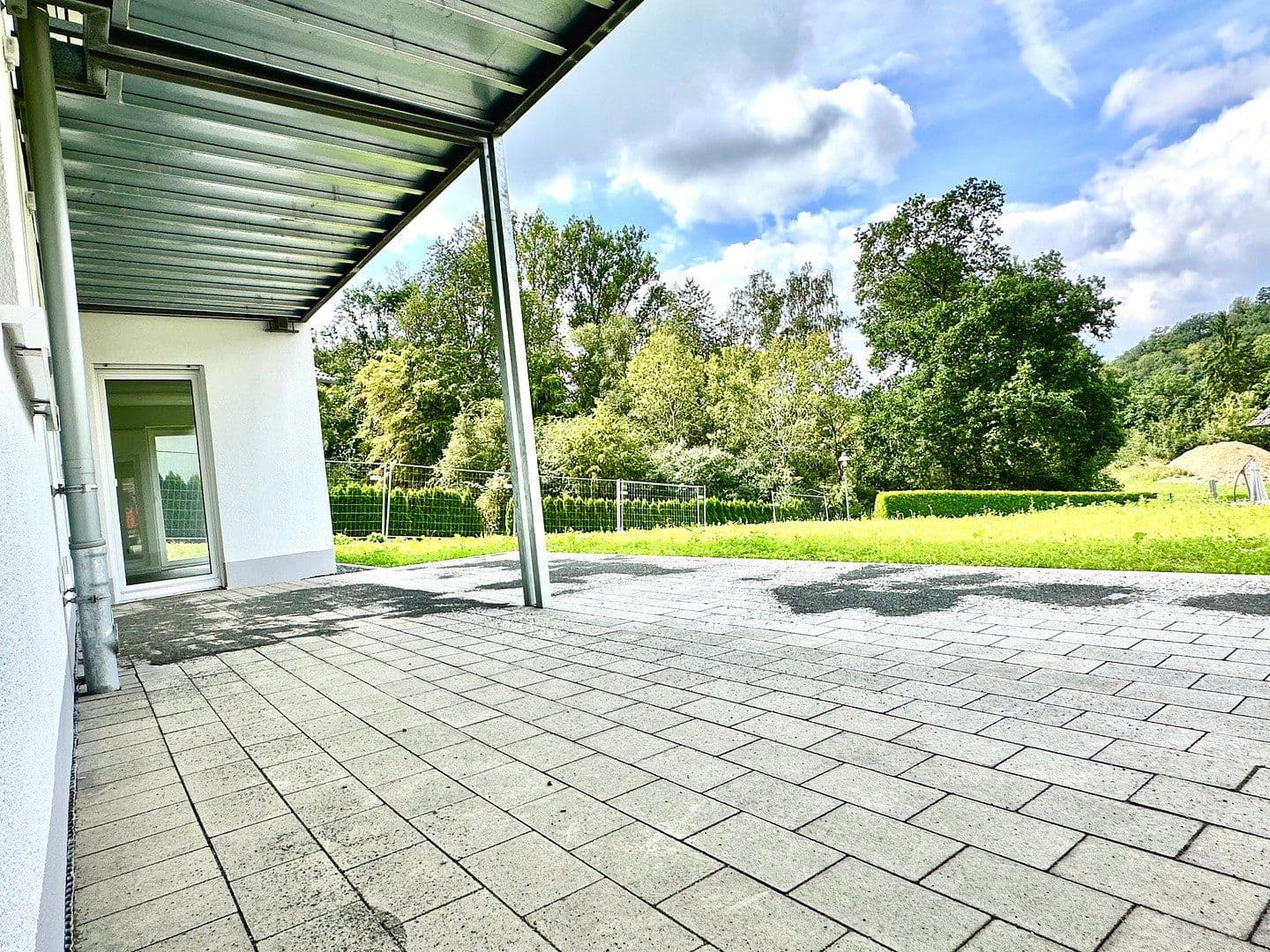 Pronájem bytu 4+1 85 m², Gemünden, Porýní-Falc Pronájem bytu 4+1 85 m², Gemünden, Porýní-Falc