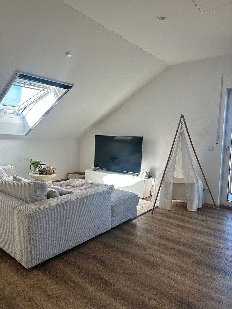 Pronájem bytu 2+1 74 m², Boschstraße 3, Heldenstein, Bavorsko Pronájem bytu 2+1 74 m², Boschstraße 3, Heldenstein, Bavorsko