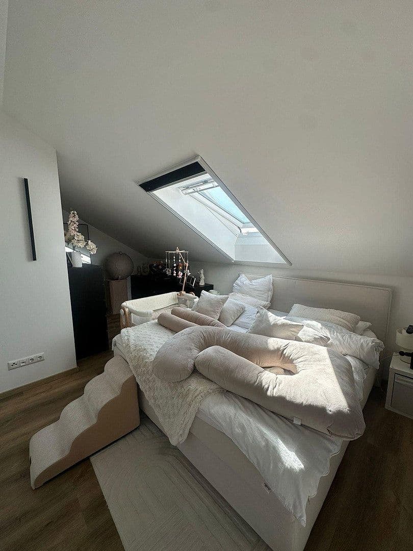 Pronájem bytu 2+1 74 m², Boschstraße 3, Heldenstein, Bavorsko Pronájem bytu 2+1 74 m², Boschstraße 3, Heldenstein, Bavorsko