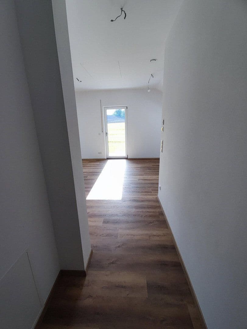 Pronájem bytu 2+1 74 m², Boschstraße 3, Heldenstein, Bavorsko Pronájem bytu 2+1 74 m², Boschstraße 3, Heldenstein, Bavorsko