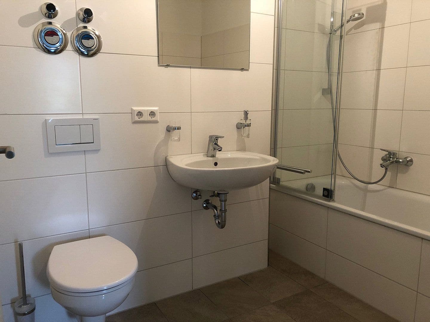 Pronájem bytu 2+kk 63 m², Tumringerstr. 242, Lörrach, Bádensko-Württembersko Pronájem bytu 2+kk 63 m², Tumringerstr. 242, Lörrach, Bádensko-Württembersko