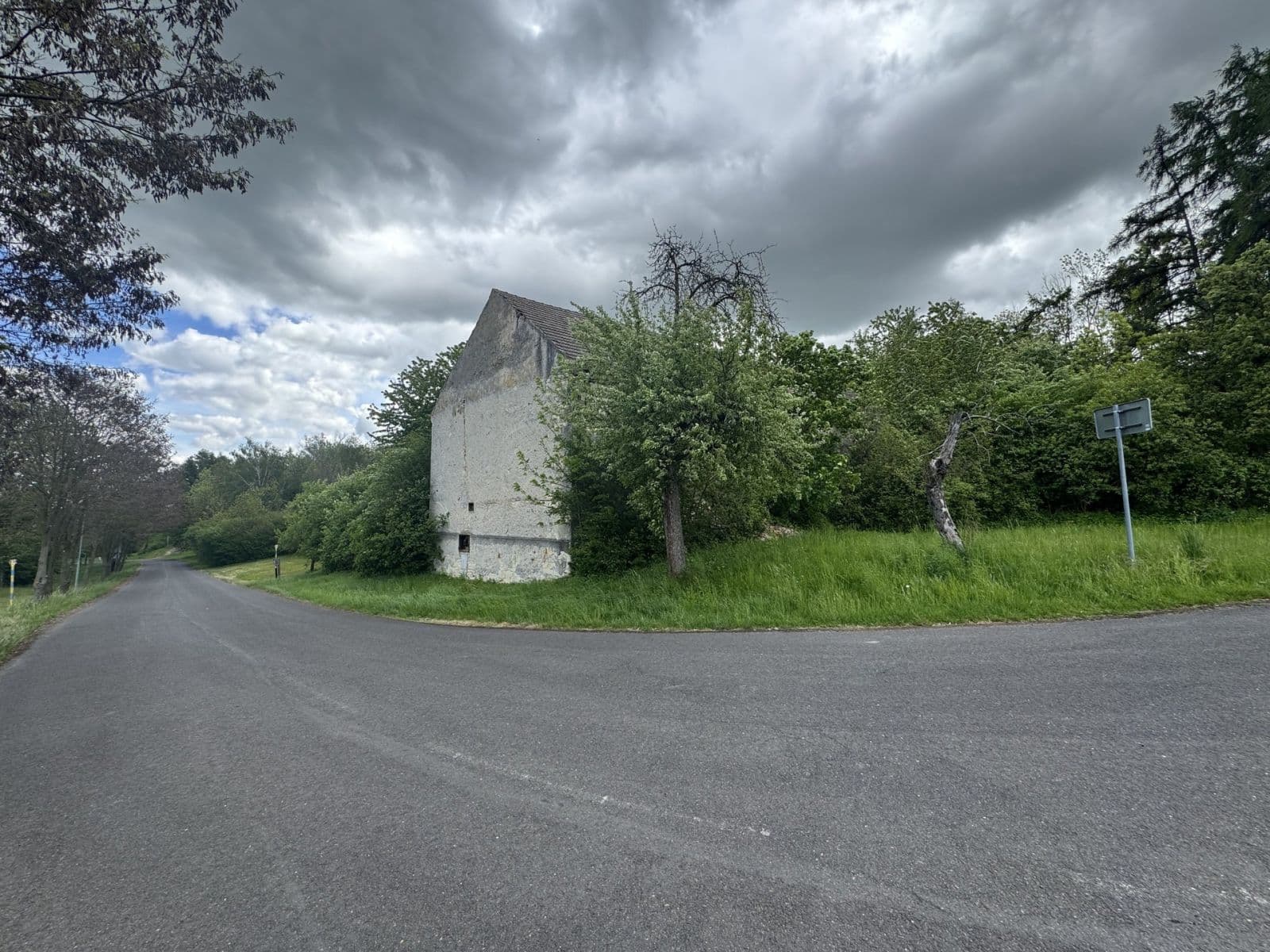 Prodej pozemku 3.001 m², Mšené-lázně, Ústecký kraj Prodej pozemku 3.001 m², Mšené-lázně, Ústecký kraj