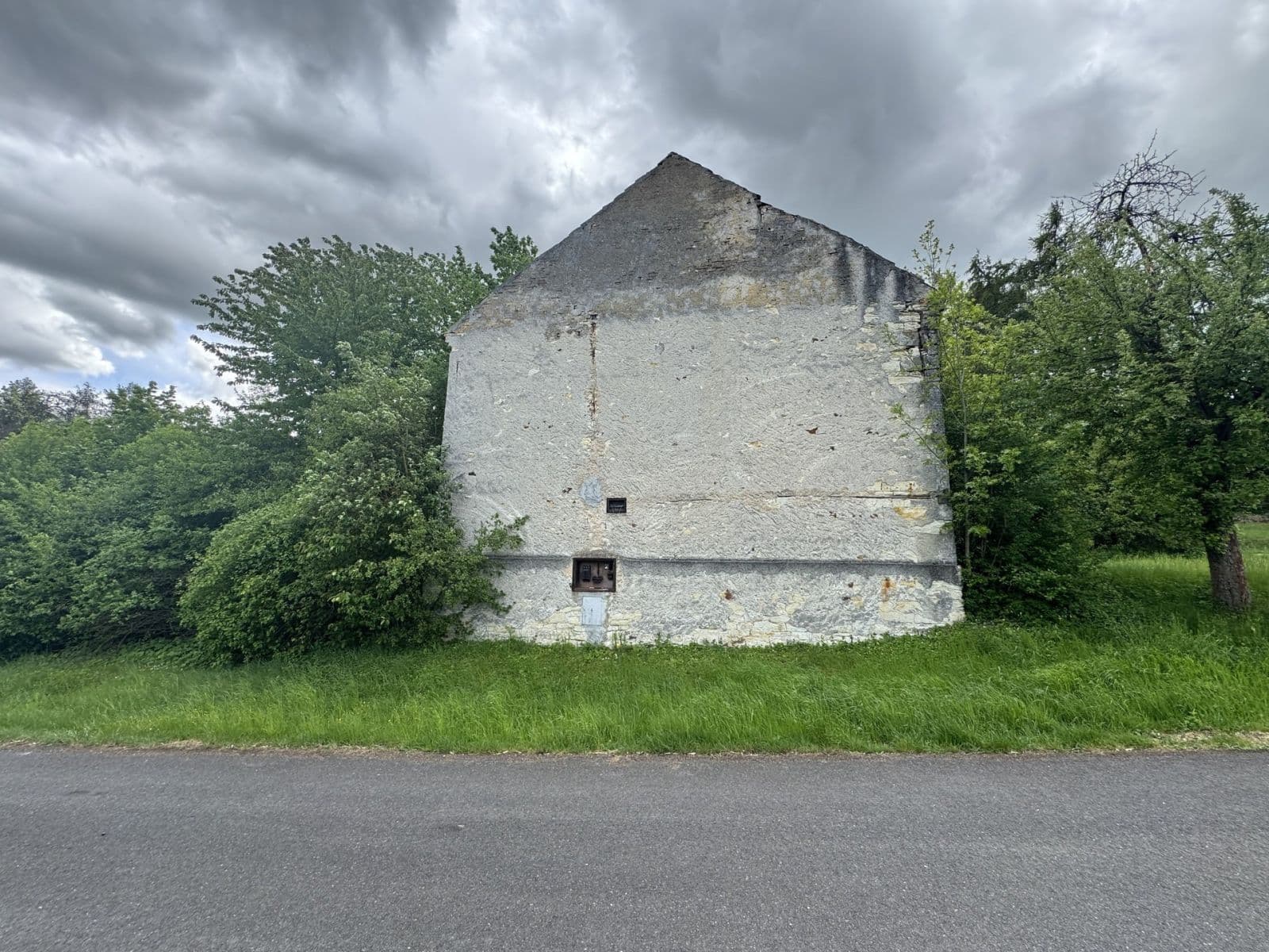 Prodej pozemku 3.001 m², Mšené-lázně, Ústecký kraj Prodej pozemku 3.001 m², Mšené-lázně, Ústecký kraj