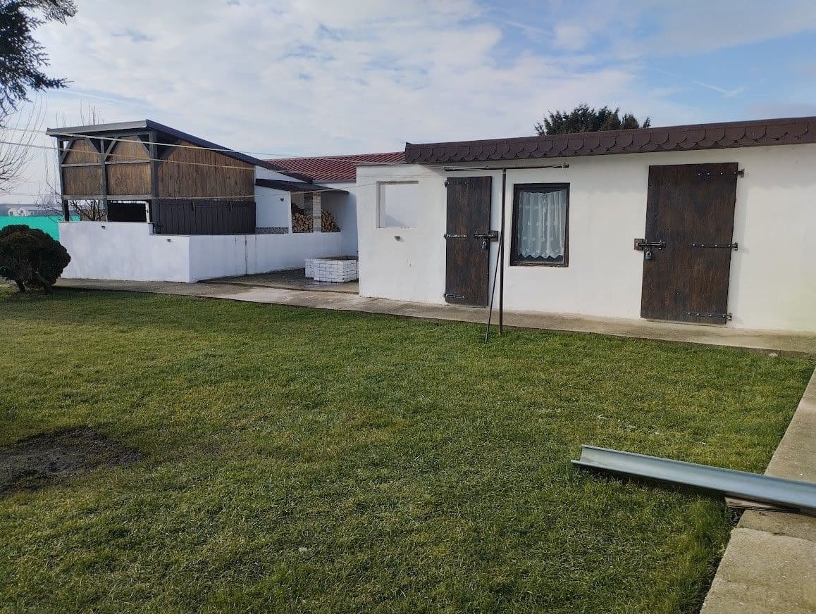 Prodej domu 180 m², pozemek 450 m², Vydrany, Trnavský kraj Prodej domu 180 m², pozemek 450 m², Vydrany, Trnavský kraj