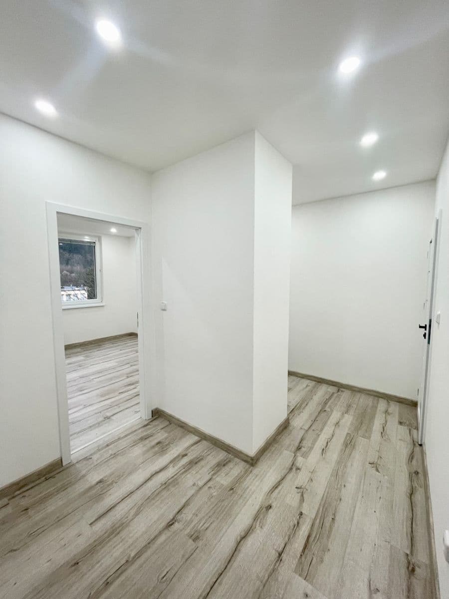 Prodej bytu 2+1 58 m², Svornosti, Vsetín, Zlínský kraj Prodej bytu 2+1 58 m², Svornosti, Vsetín, Zlínský kraj