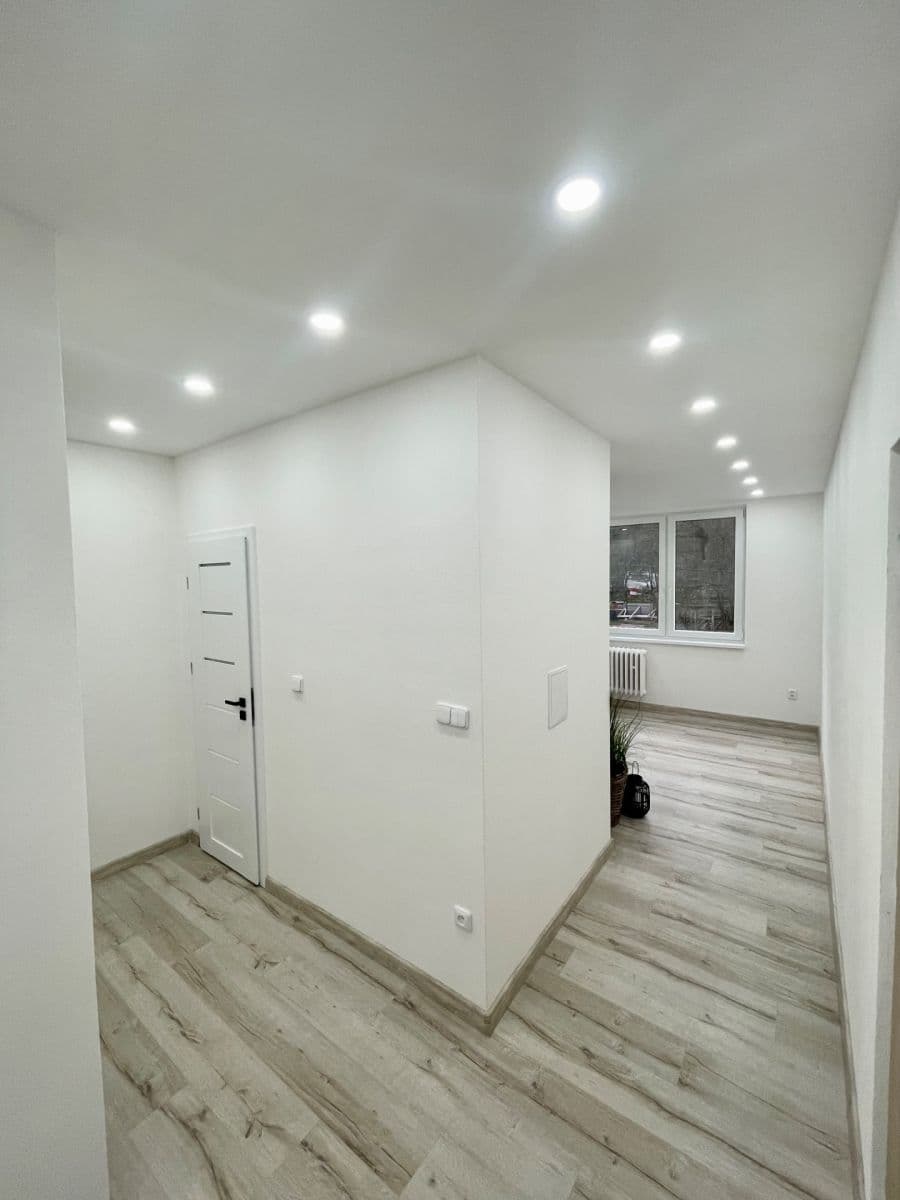 Prodej bytu 2+1 58 m², Svornosti, Vsetín, Zlínský kraj Prodej bytu 2+1 58 m², Svornosti, Vsetín, Zlínský kraj