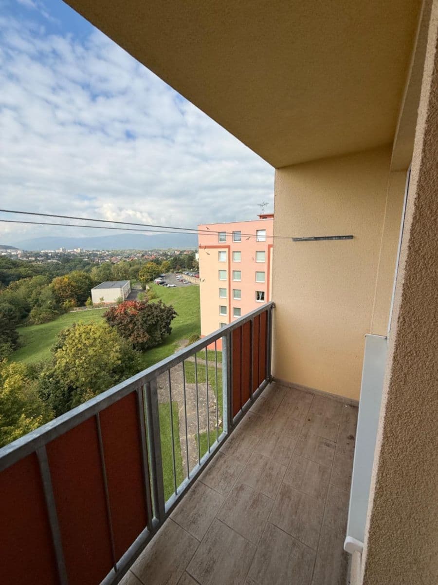 Pronájem bytu 2+1 55 m², Jana Zajíce, Ústí nad Labem, Ústecký kraj Pronájem bytu 2+1 55 m², Jana Zajíce, Ústí nad Labem, Ústecký kraj