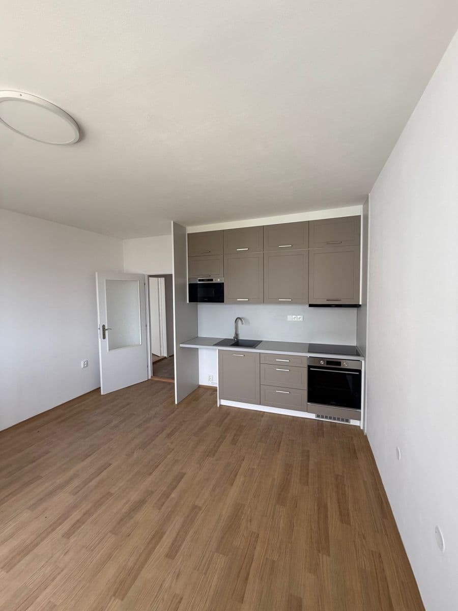 Pronájem bytu 2+kk 46 m², Dobiášova, Liberec, Liberecký kraj Pronájem bytu 2+kk 46 m², Dobiášova, Liberec, Liberecký kraj