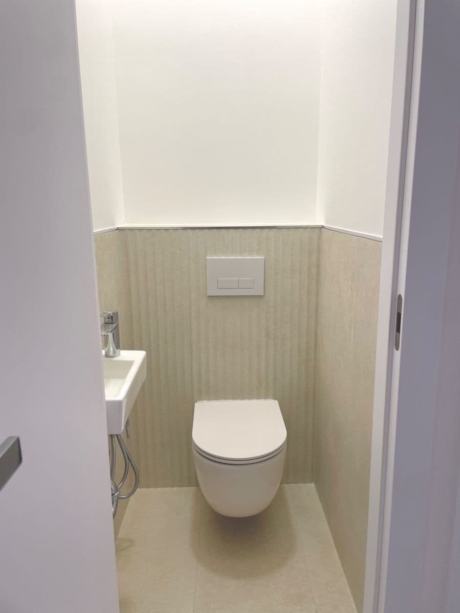 Prodej bytu 2+kk 50 m², Na dolinách, Praha, Praha Prodej bytu 2+kk 50 m², Na dolinách, Praha, Praha