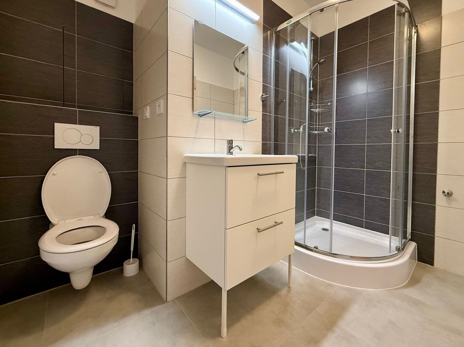 Pronájem bytu 2+kk 33 m², Holandská, Kladno, Středočeský kraj Pronájem bytu 2+kk 33 m², Holandská, Kladno, Středočeský kraj