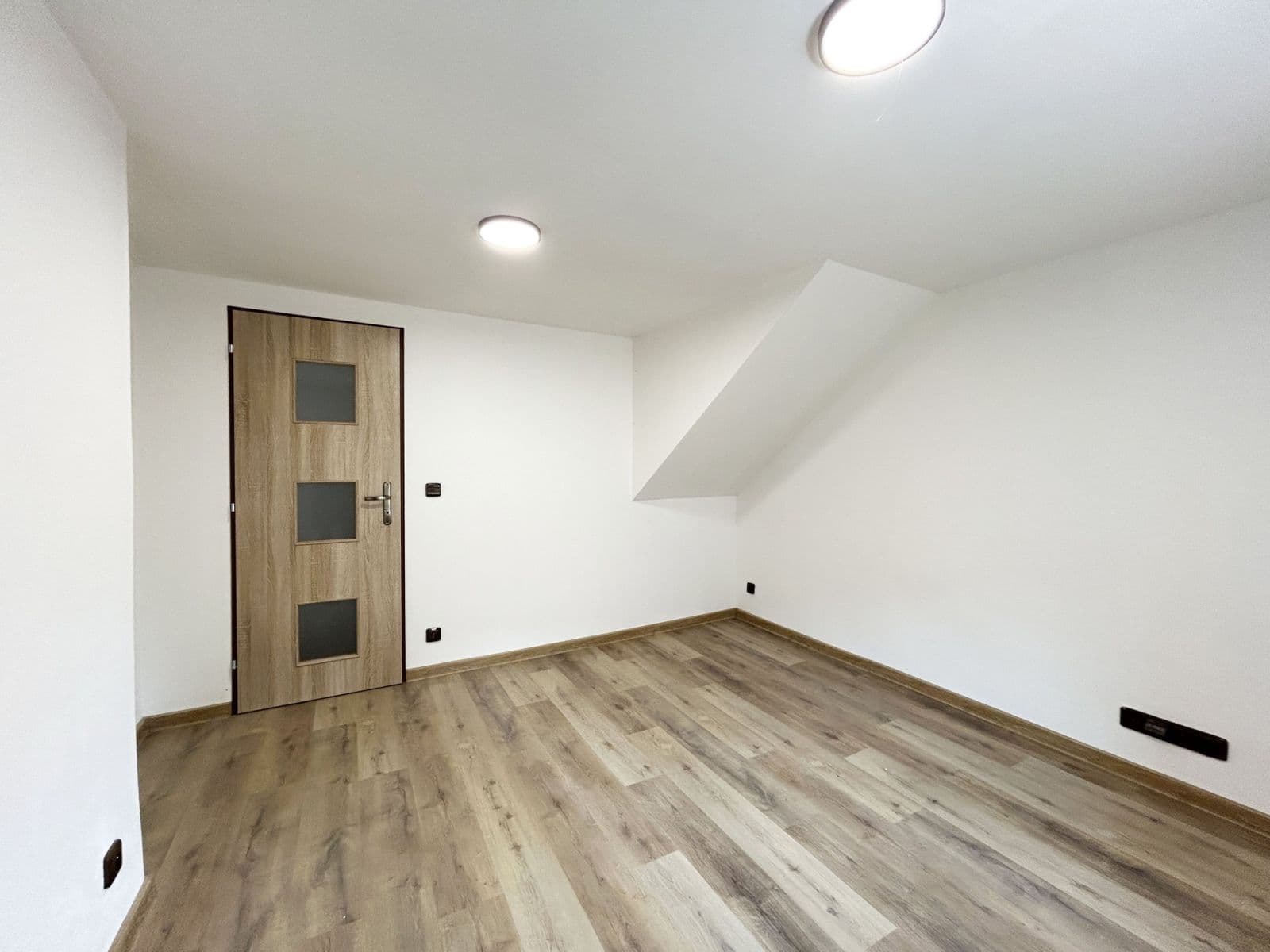 Pronájem bytu 3+1 144 m², Štětí, Ústecký kraj Pronájem bytu 3+1 144 m², Štětí, Ústecký kraj