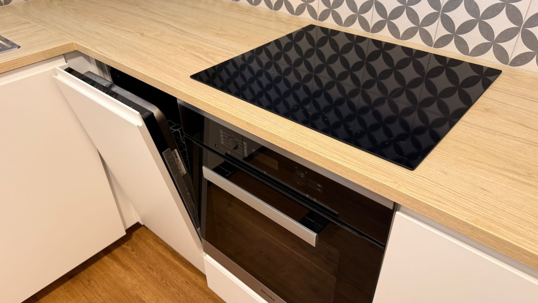 Pronájem bytu 1+kk 44 m², U Vojanky, Praha, Praha Pronájem bytu 1+kk 44 m², U Vojanky, Praha, Praha