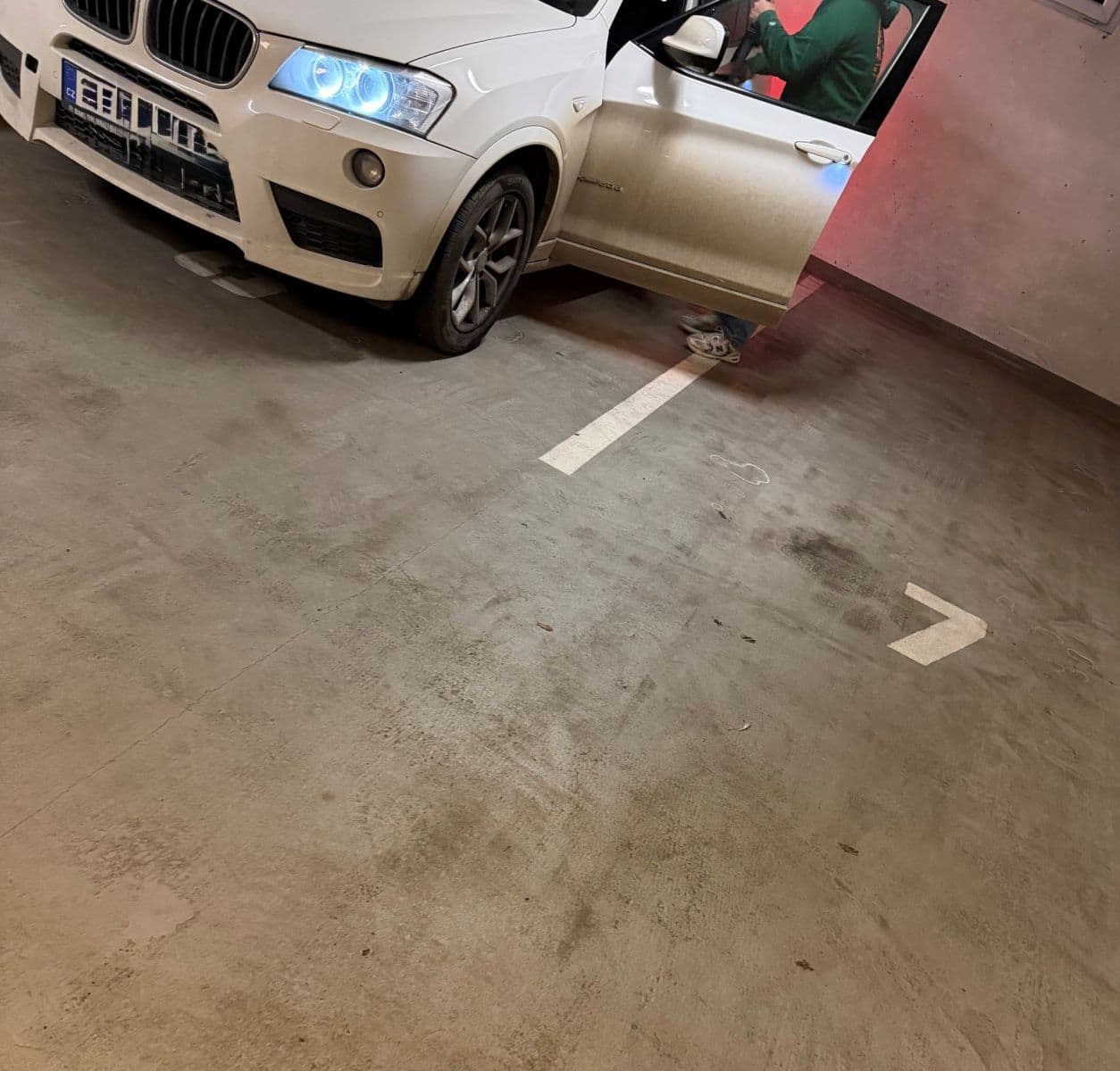 Pronájem garáže 25 m², Janýrova, Praha, Praha Pronájem garáže 25 m², Janýrova, Praha, Praha