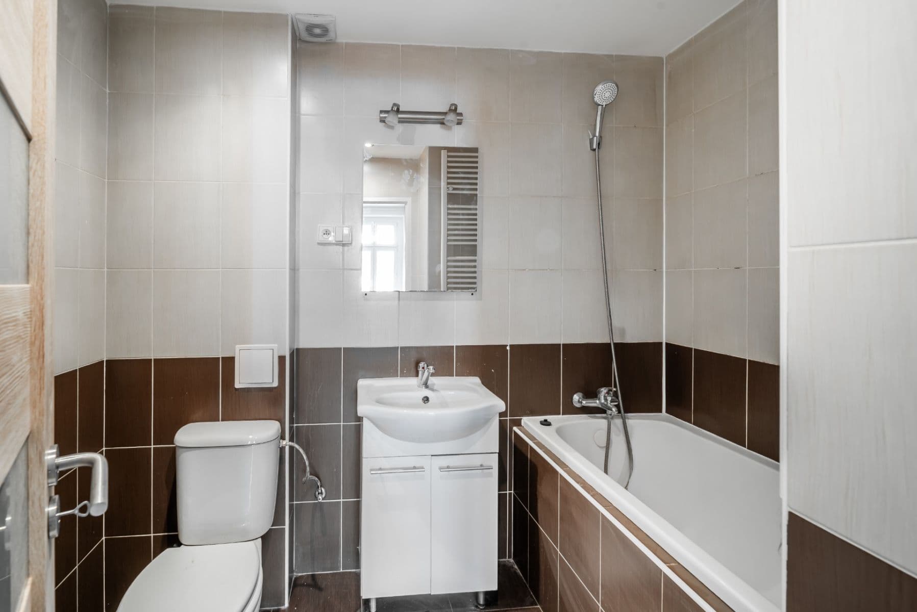 Prodej bytu 2+kk 38 m², Holečkova, Praha, Praha Prodej bytu 2+kk 38 m², Holečkova, Praha, Praha