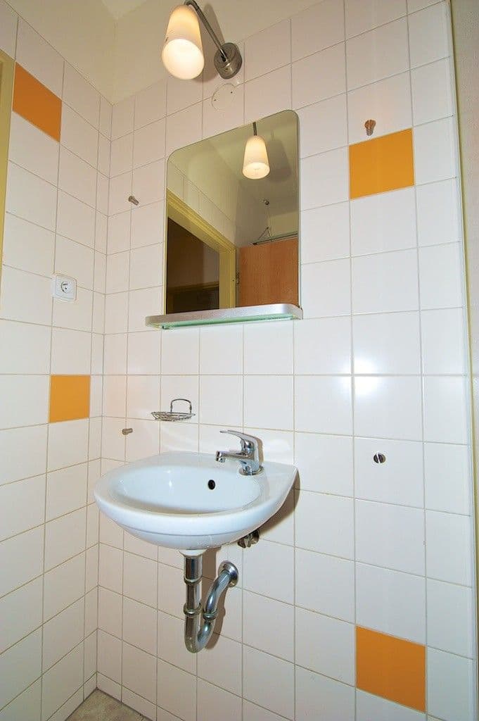 Pronájem bytu 1+kk 24 m², Petrohradská, Praha, Praha Pronájem bytu 1+kk 24 m², Petrohradská, Praha, Praha