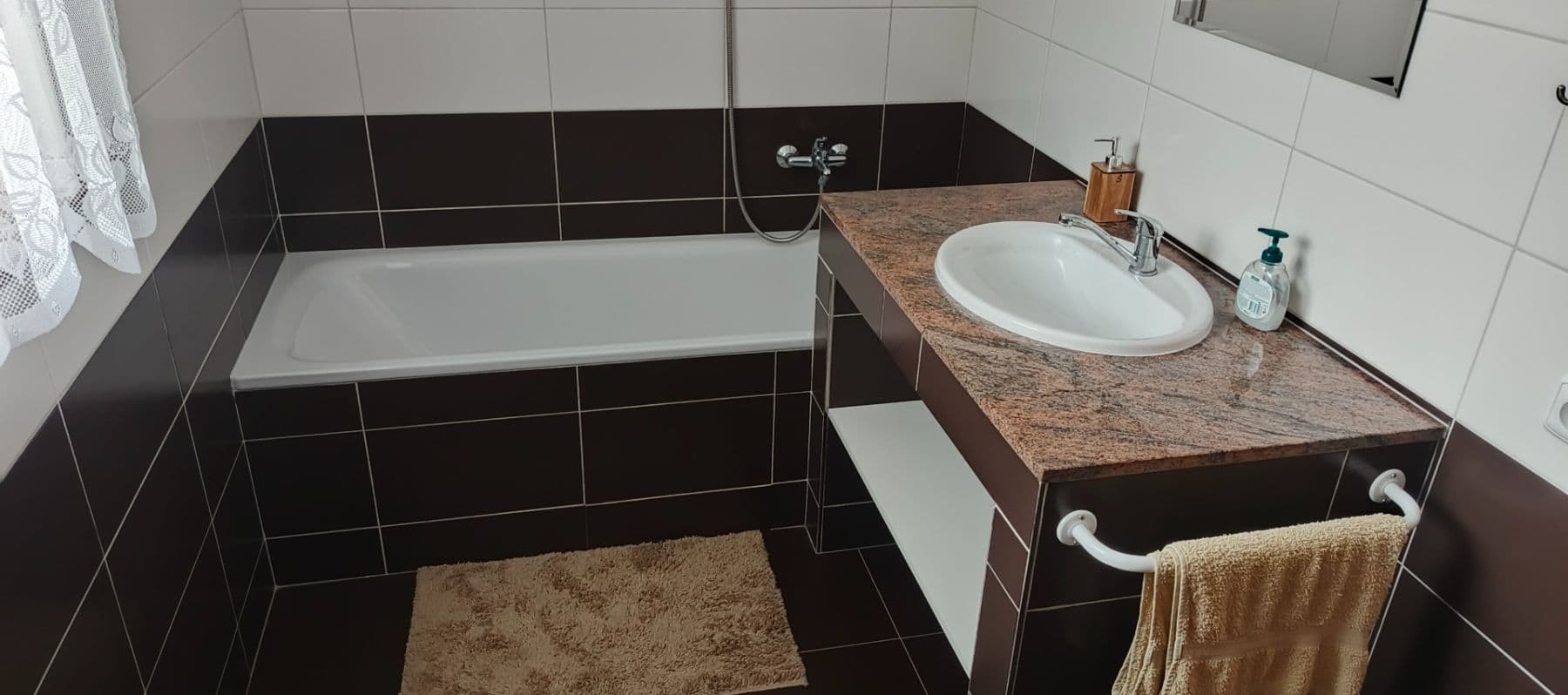 Prodej domu 220 m², pozemek 1.697 m², Nechvalice, Středočeský kraj Prodej domu 220 m², pozemek 1.697 m², Nechvalice, Středočeský kraj