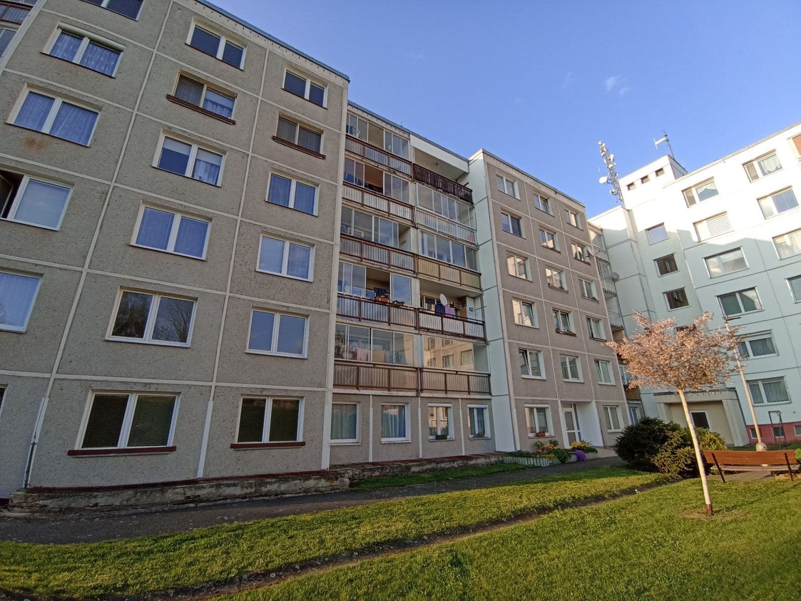 Pronájem bytu 4+1 90 m², Korandova, Tachov, Plzeňský kraj Pronájem bytu 4+1 90 m², Korandova, Tachov, Plzeňský kraj