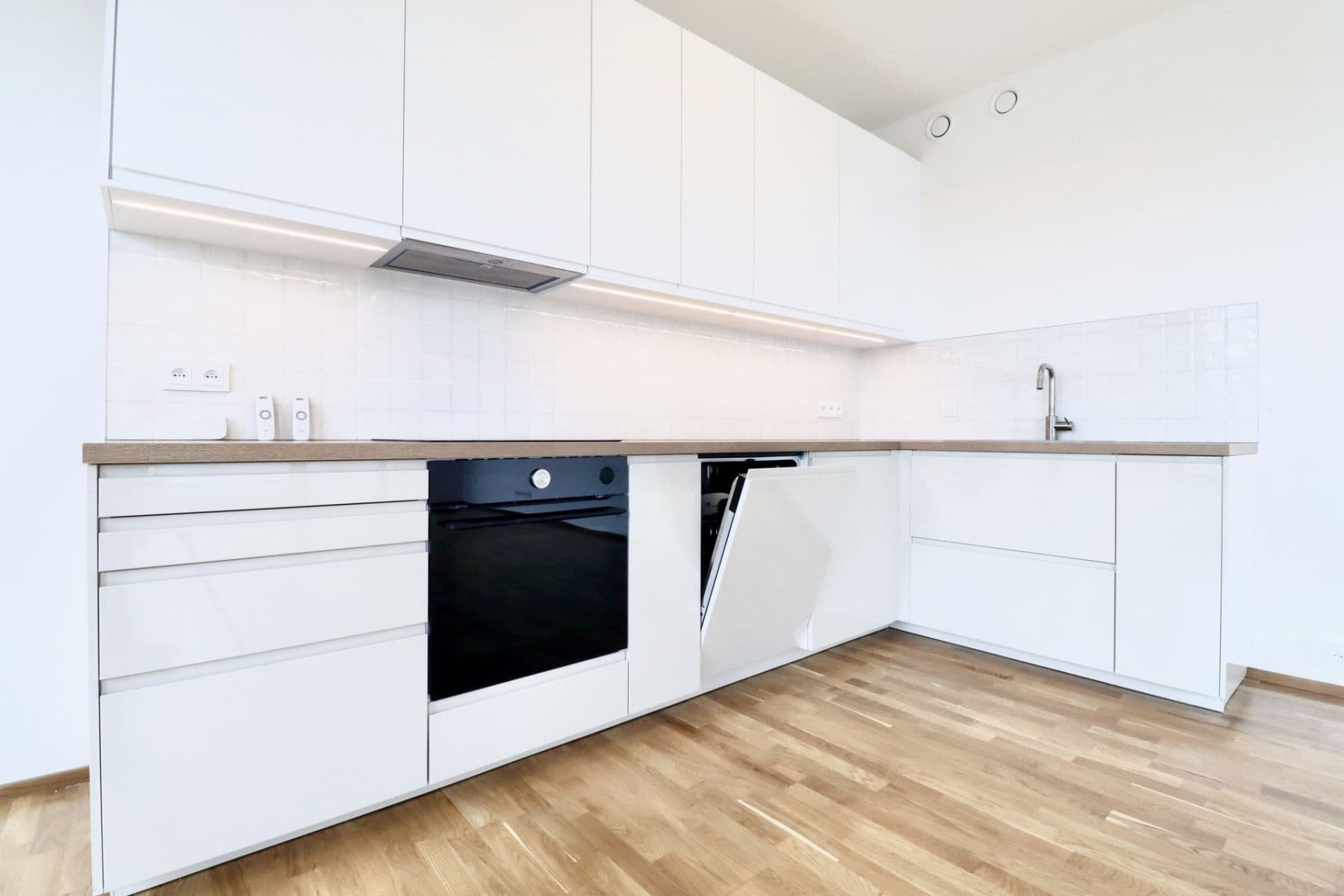 Pronájem bytu 4+kk 102 m², Čertův vršek, Praha, Praha Pronájem bytu 4+kk 102 m², Čertův vršek, Praha, Praha