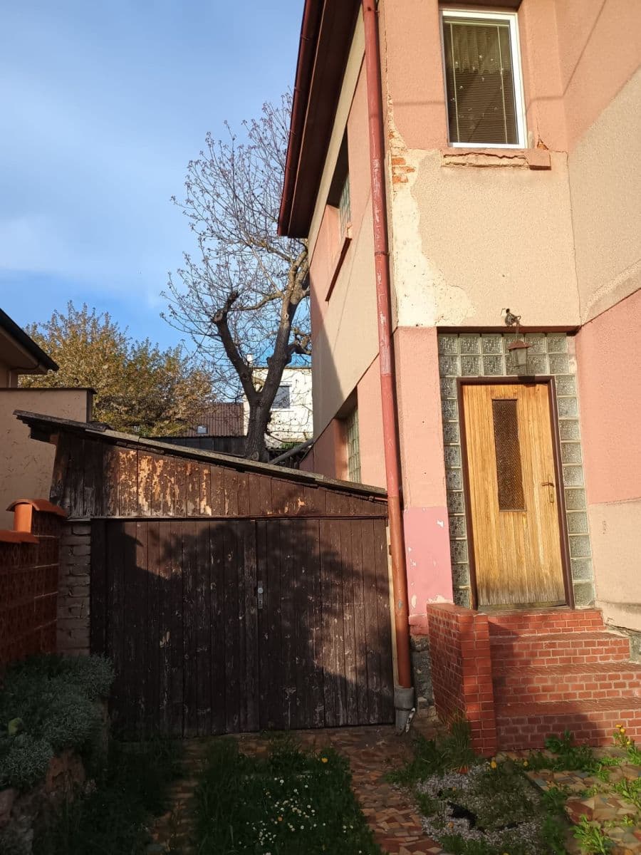 Prodej domu 200 m², pozemek 404 m², Slavašovská, Beroun, Středočeský kraj Prodej domu 200 m², pozemek 404 m², Slavašovská, Beroun, Středočeský kraj