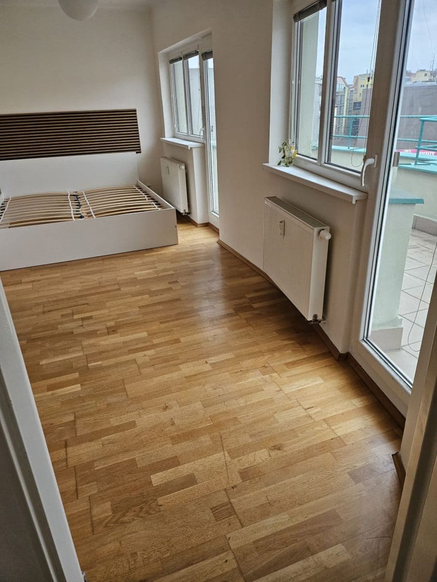 Pronájem bytu 2+1 53 m², Vrchlického, Praha, Praha Pronájem bytu 2+1 53 m², Vrchlického, Praha, Praha