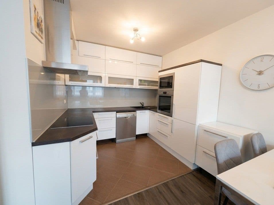 Pronájem bytu 2+kk 54 m², Modenská, Praha, Praha Pronájem bytu 2+kk 54 m², Modenská, Praha, Praha