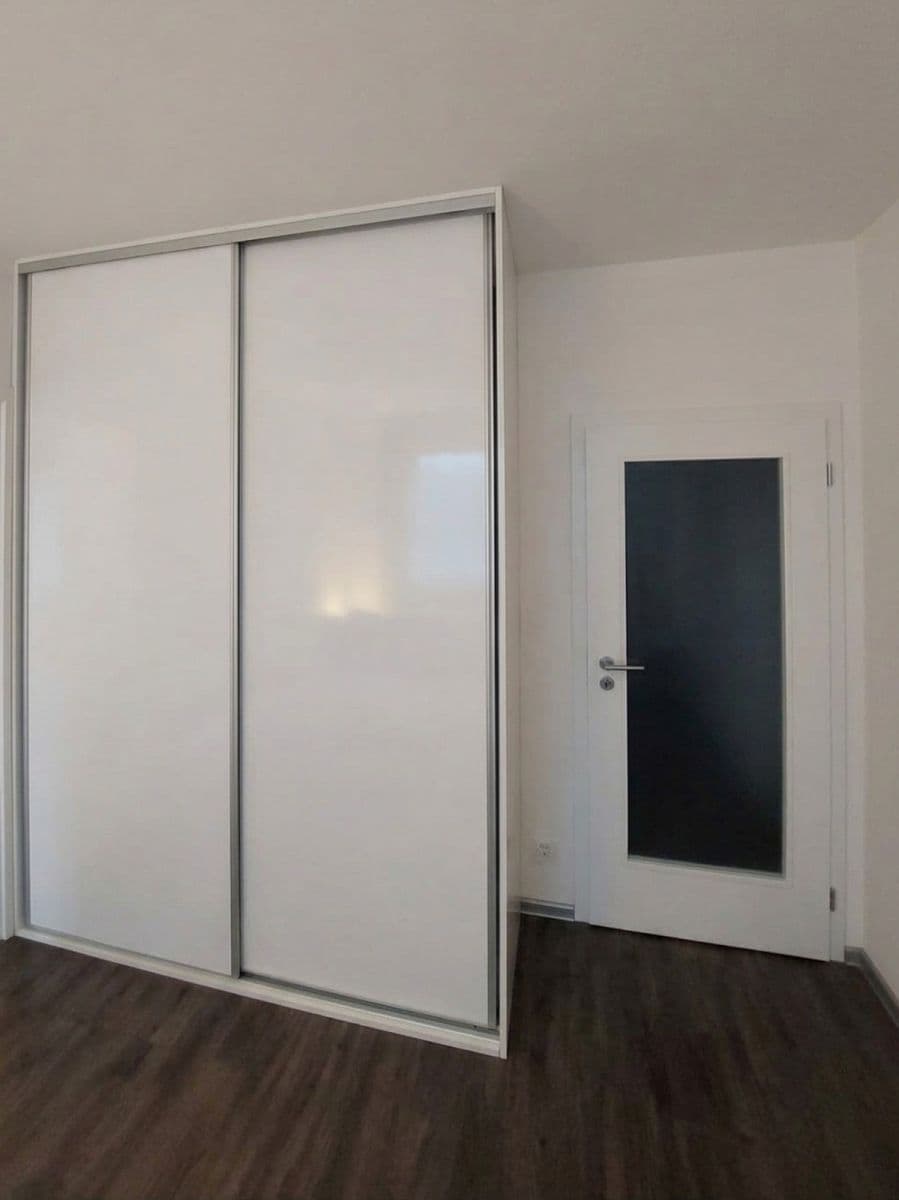 Pronájem bytu 2+kk 54 m², Modenská, Praha, Praha Pronájem bytu 2+kk 54 m², Modenská, Praha, Praha