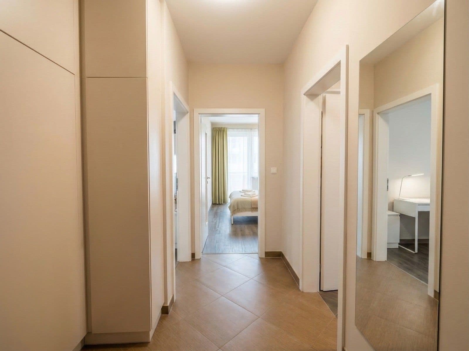 Pronájem bytu 2+kk 54 m², Modenská, Praha, Praha Pronájem bytu 2+kk 54 m², Modenská, Praha, Praha