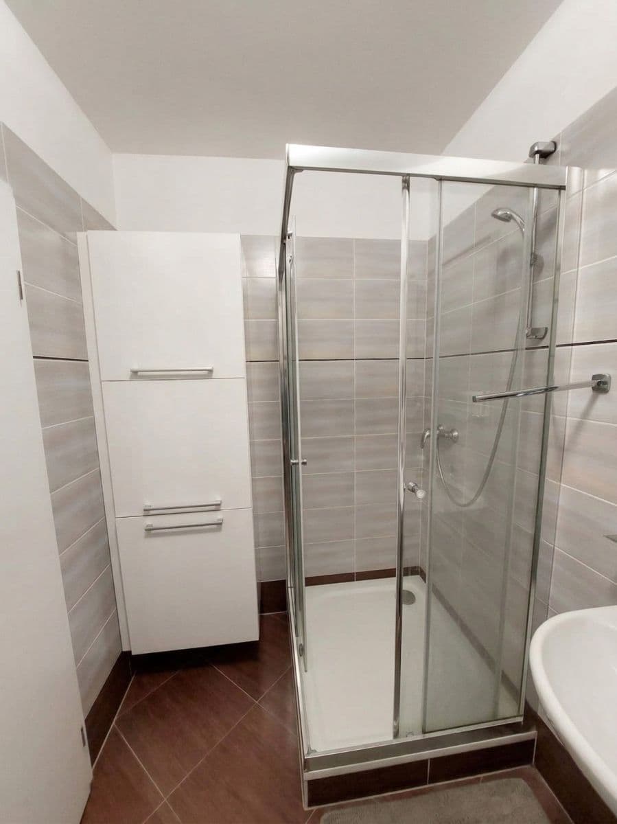 Pronájem bytu 2+kk 54 m², Modenská, Praha, Praha Pronájem bytu 2+kk 54 m², Modenská, Praha, Praha