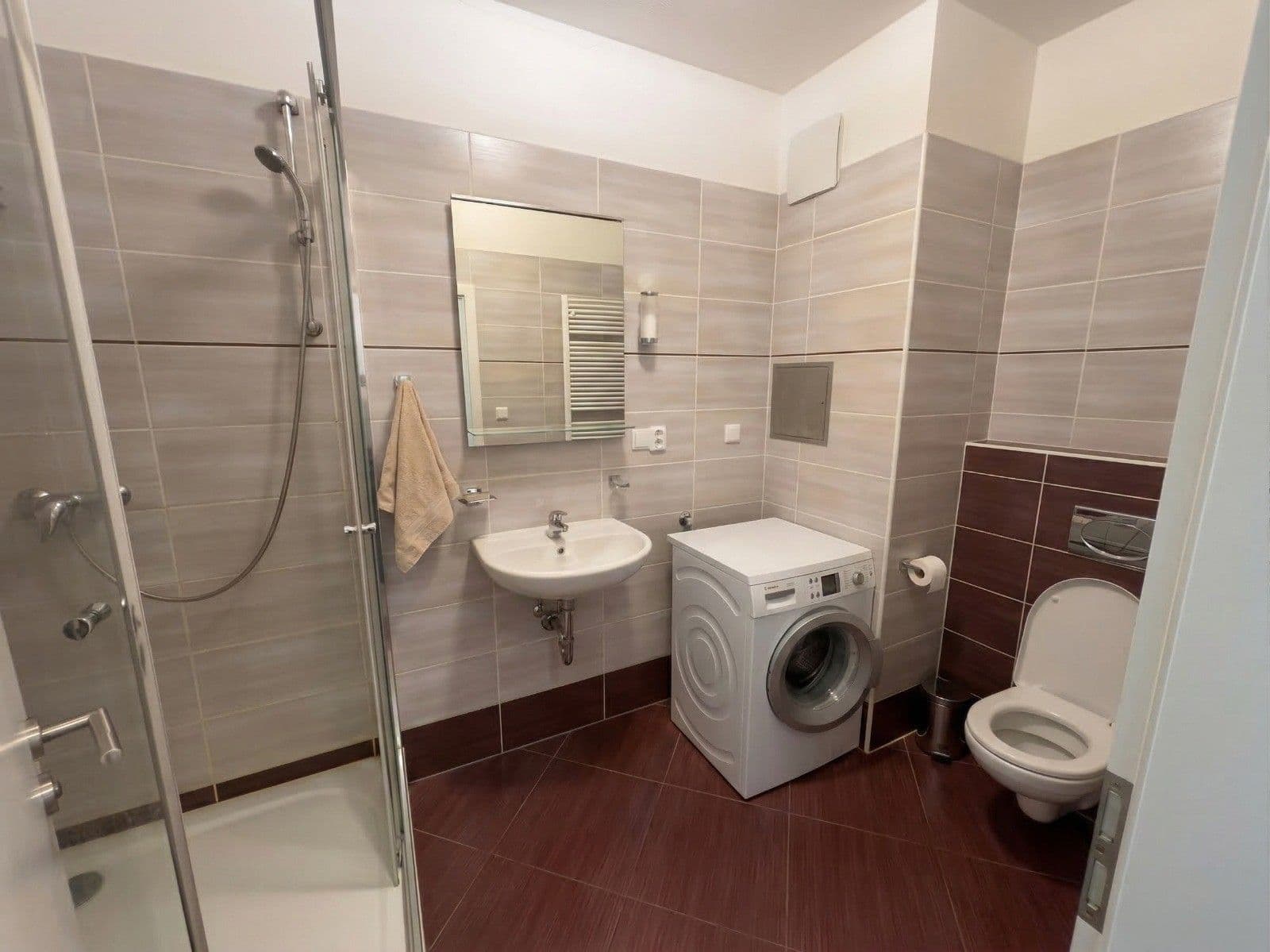 Pronájem bytu 2+kk 54 m², Modenská, Praha, Praha Pronájem bytu 2+kk 54 m², Modenská, Praha, Praha