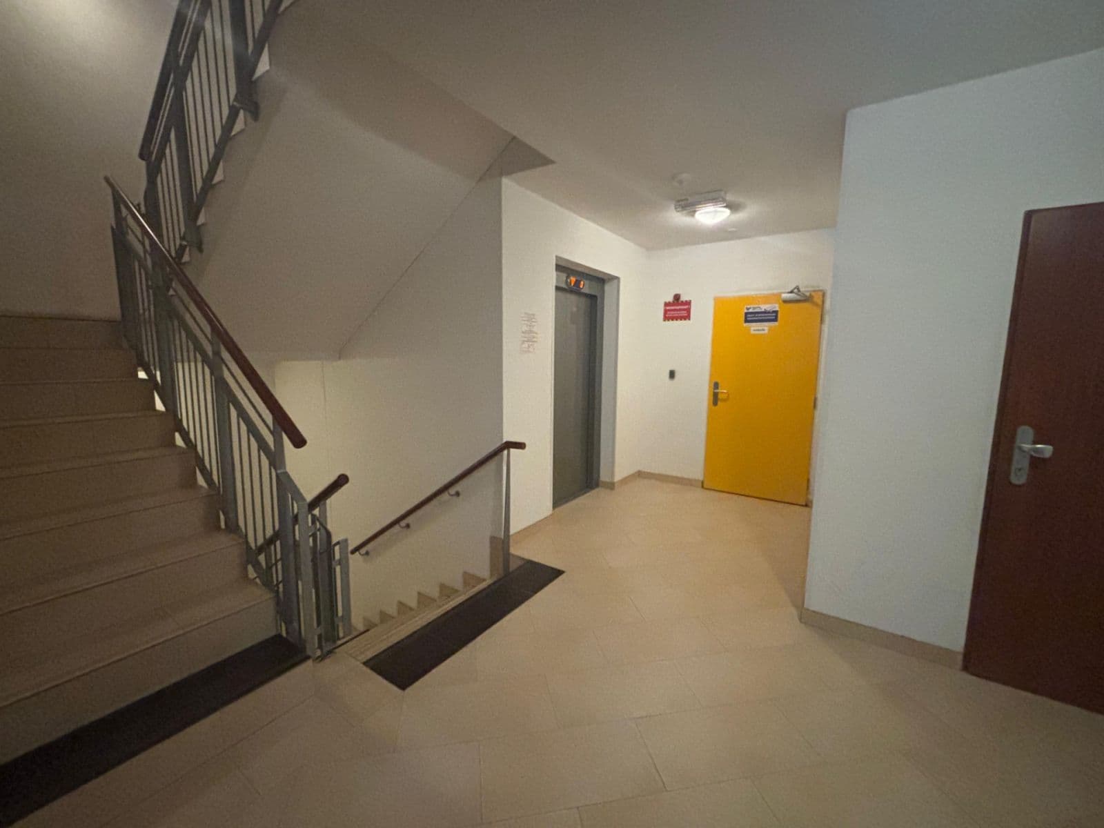 Pronájem bytu 2+kk 54 m², Modenská, Praha, Praha Pronájem bytu 2+kk 54 m², Modenská, Praha, Praha