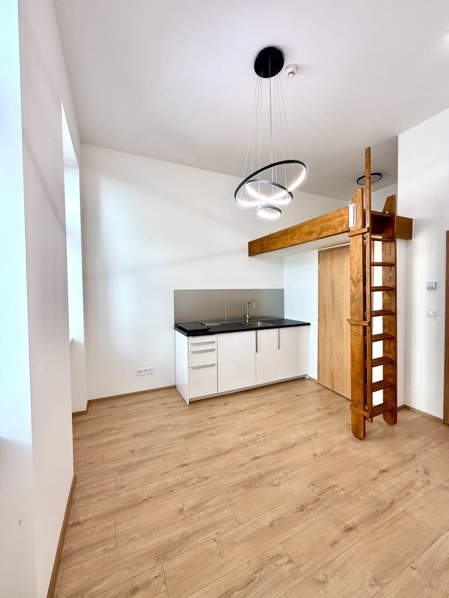 Pronájem bytu 1+kk 17 m², Sokolská, Praha, Praha Pronájem bytu 1+kk 17 m², Sokolská, Praha, Praha