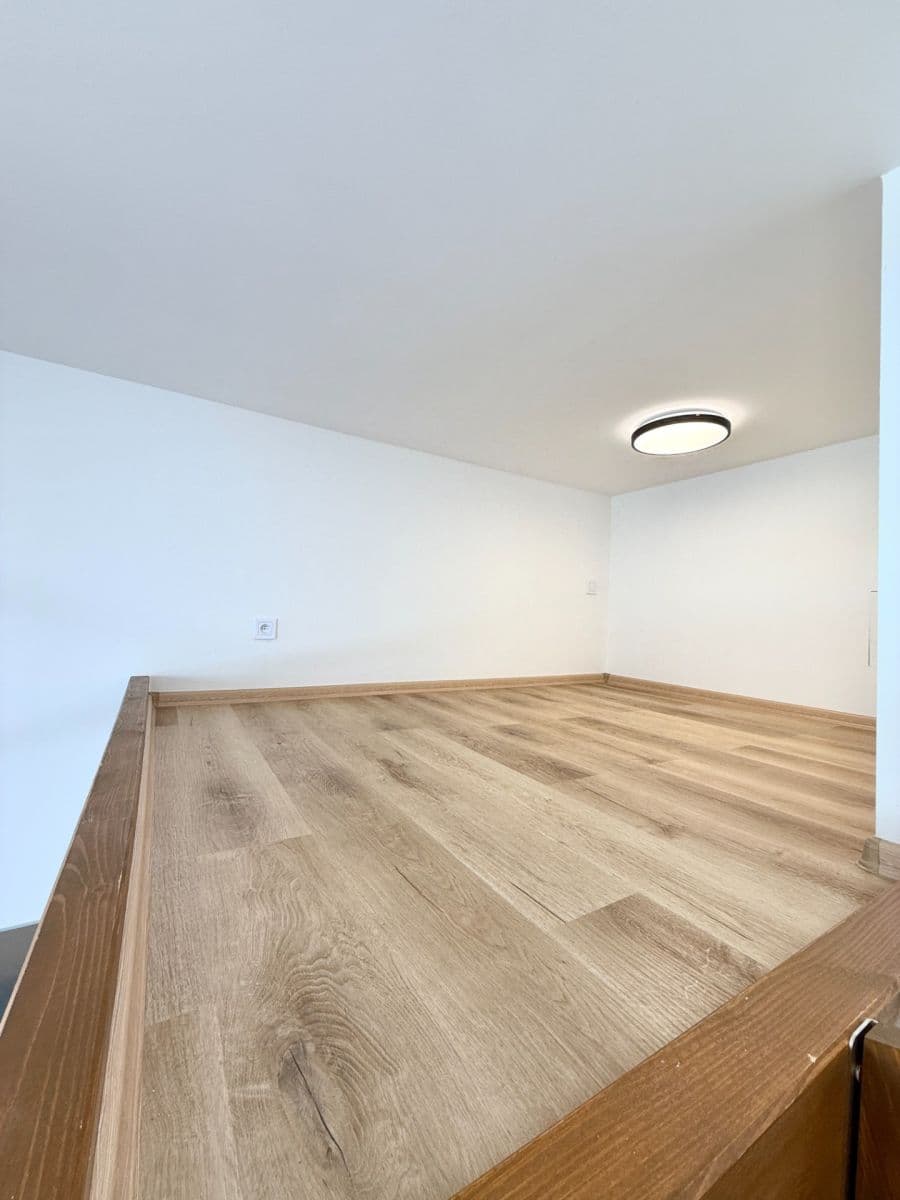 Pronájem bytu 1+kk 17 m², Sokolská, Praha, Praha Pronájem bytu 1+kk 17 m², Sokolská, Praha, Praha