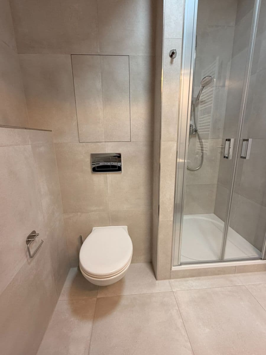 Pronájem bytu 1+kk 38 m², Kabešova, Praha, Praha Pronájem bytu 1+kk 38 m², Kabešova, Praha, Praha