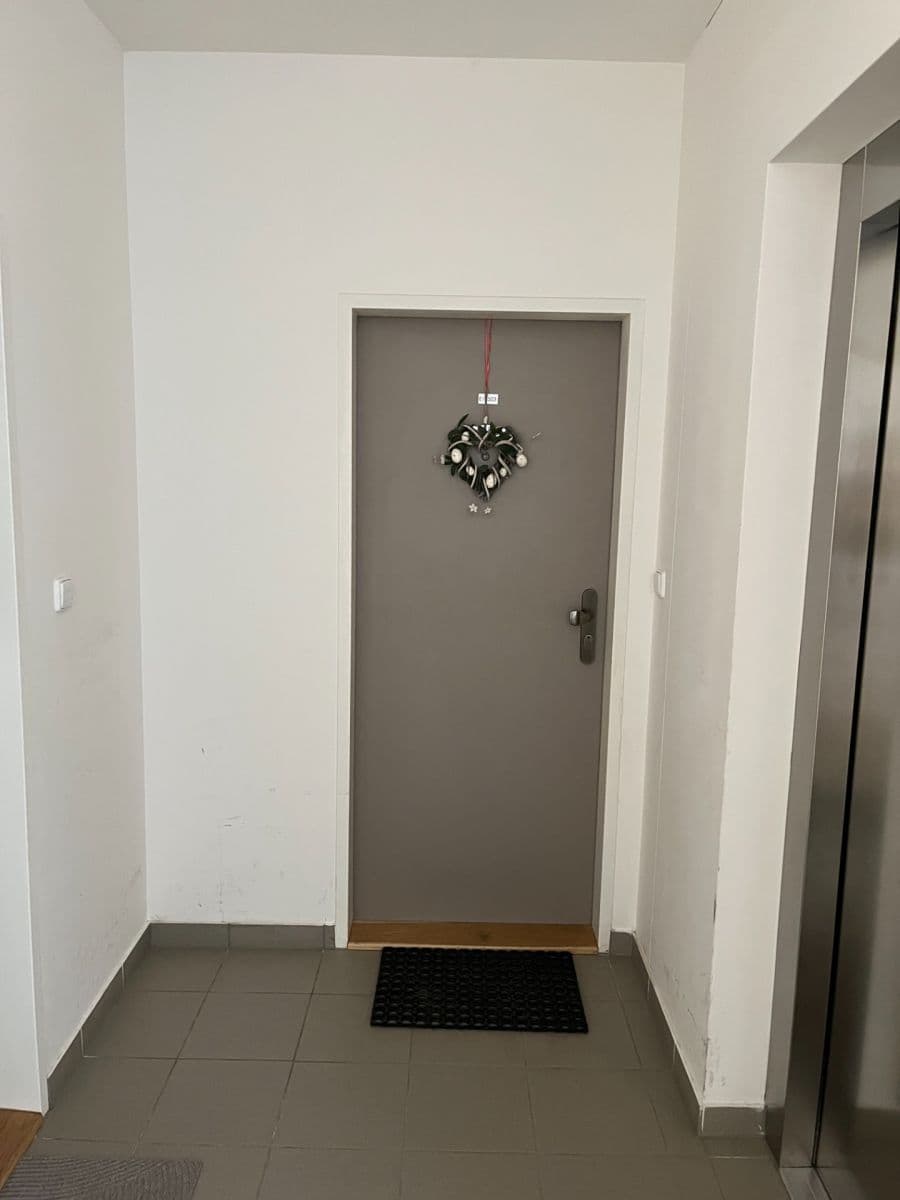 Pronájem bytu 3+kk 80 m², Ke Kříži, Praha, Praha Pronájem bytu 3+kk 80 m², Ke Kříži, Praha, Praha