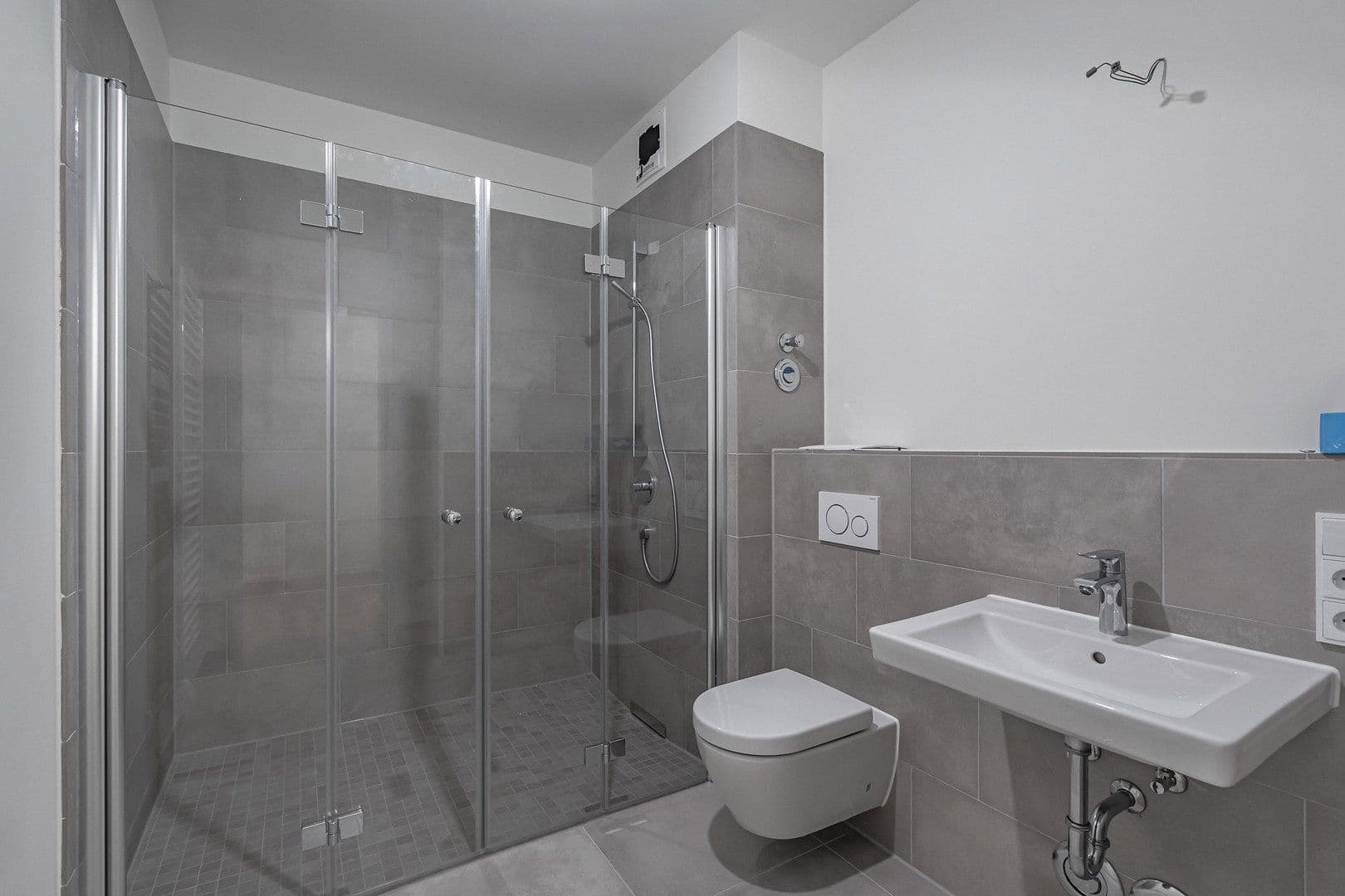 Pronájem bytu 2+1 67 m², Parkstr. 8, Berlin, Berlín Pronájem bytu 2+1 67 m², Parkstr. 8, Berlin, Berlín