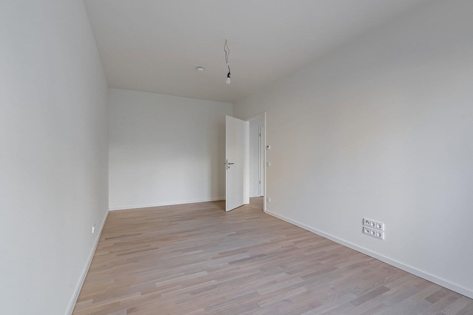 Pronájem bytu 2+1 67 m², Parkstr. 8, Berlin, Berlín Pronájem bytu 2+1 67 m², Parkstr. 8, Berlin, Berlín