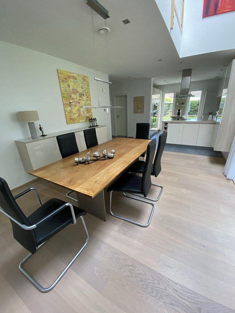 Prodej domu 140 m², pozemek 820 m², Müllheim im Markgräflerland, Bádensko-Württembersko Prodej domu 140 m², pozemek 820 m², Müllheim im Markgräflerland, Bádensko-Württembersko
