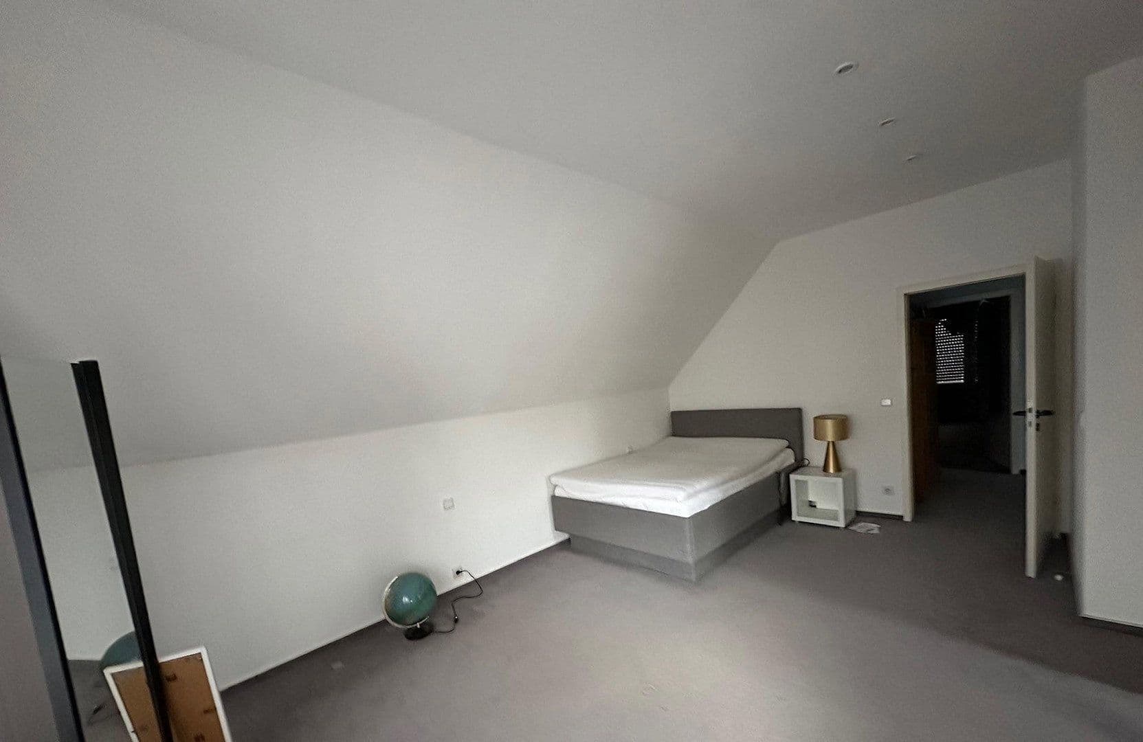 Prodej domu 173 m², pozemek 748 m², Jahnstraße 4/1, Markgröningen, Bádensko-Württembersko Prodej domu 173 m², pozemek 748 m², Jahnstraße 4/1, Markgröningen, Bádensko-Württembersko