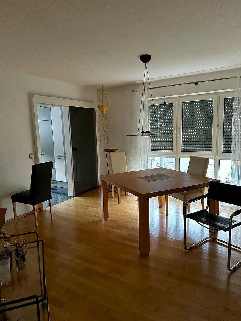 Prodej domu 173 m², pozemek 748 m², Jahnstraße 4/1, Markgröningen, Bádensko-Württembersko Prodej domu 173 m², pozemek 748 m², Jahnstraße 4/1, Markgröningen, Bádensko-Württembersko