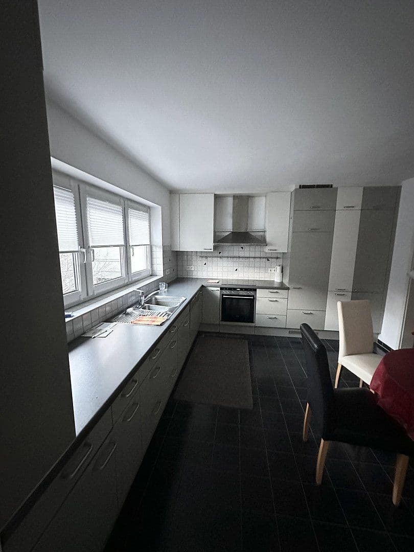 Prodej domu 173 m², pozemek 748 m², Jahnstraße 4/1, Markgröningen, Bádensko-Württembersko Prodej domu 173 m², pozemek 748 m², Jahnstraße 4/1, Markgröningen, Bádensko-Württembersko