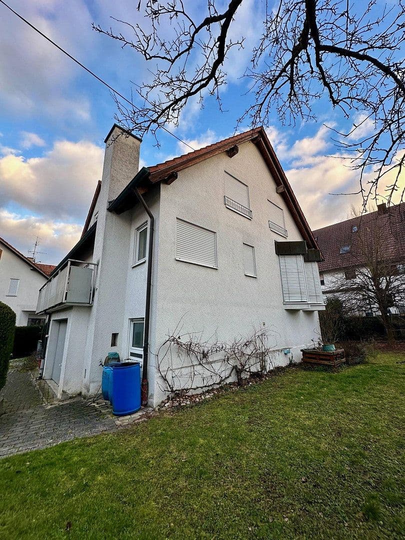 Prodej domu 173 m², pozemek 748 m², Jahnstraße 4/1, Markgröningen, Bádensko-Württembersko Prodej domu 173 m², pozemek 748 m², Jahnstraße 4/1, Markgröningen, Bádensko-Württembersko