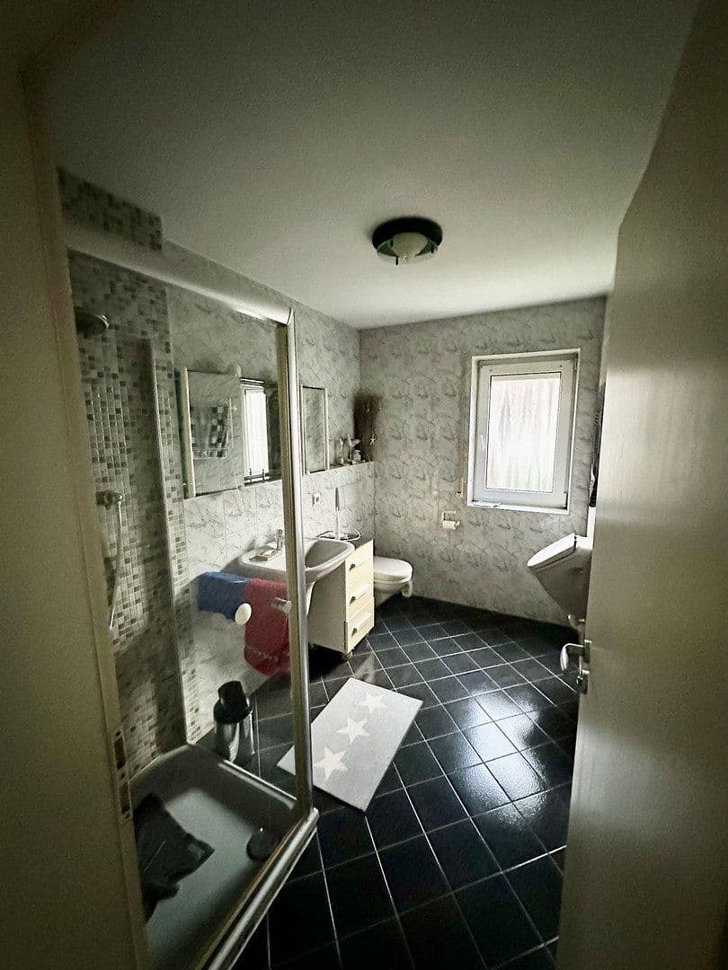 Prodej domu 173 m², pozemek 748 m², Jahnstraße 4/1, Markgröningen, Bádensko-Württembersko Prodej domu 173 m², pozemek 748 m², Jahnstraße 4/1, Markgröningen, Bádensko-Württembersko