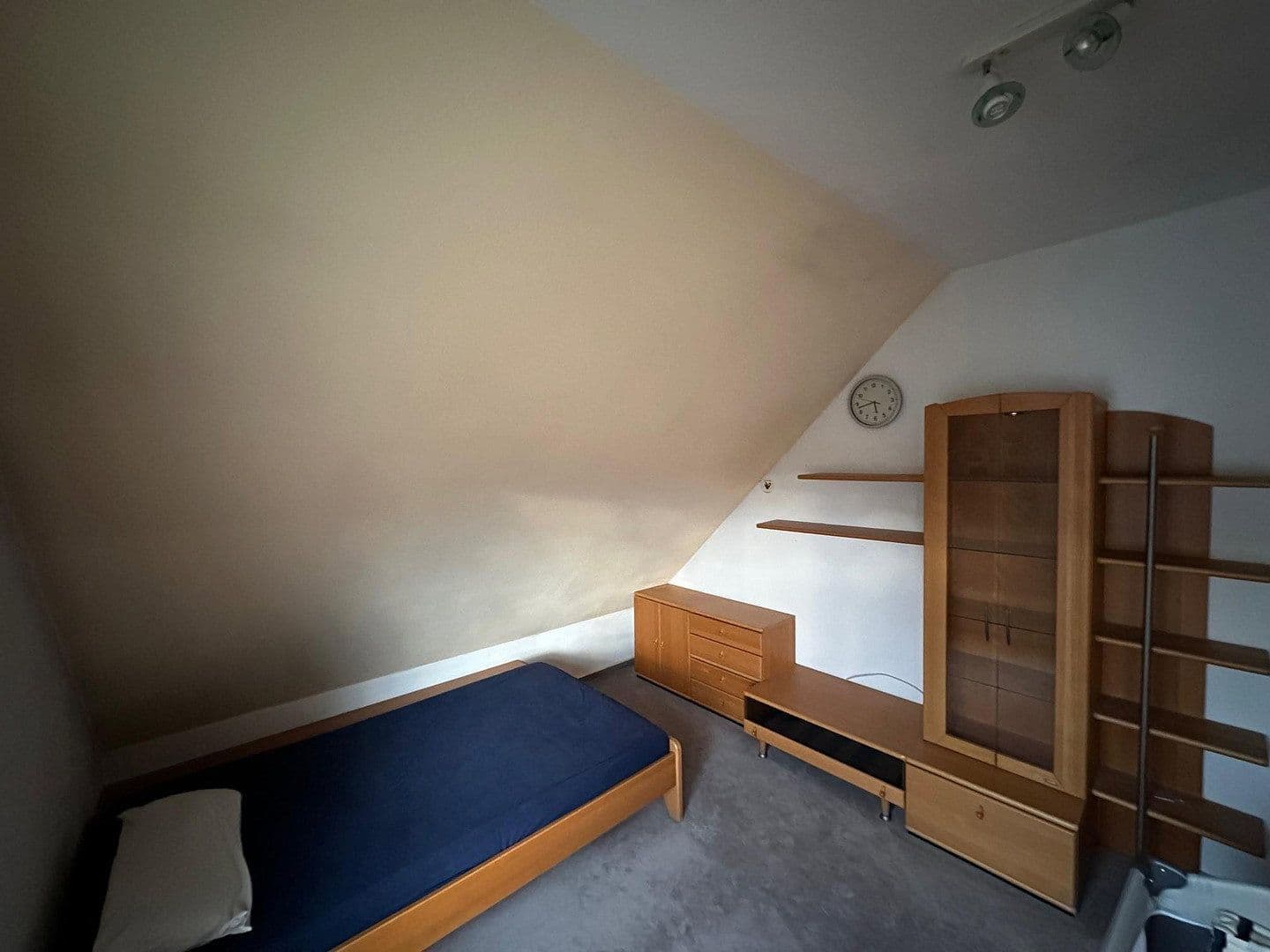 Prodej domu 173 m², pozemek 748 m², Jahnstraße 4/1, Markgröningen, Bádensko-Württembersko Prodej domu 173 m², pozemek 748 m², Jahnstraße 4/1, Markgröningen, Bádensko-Württembersko