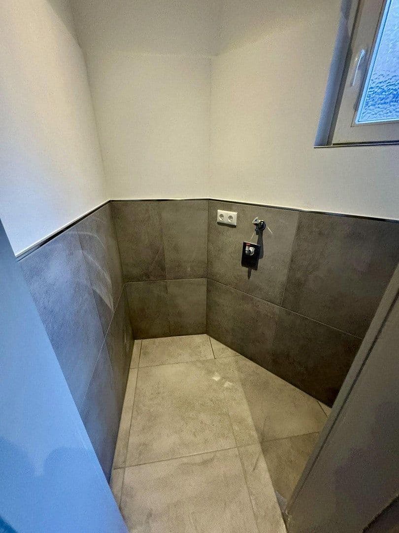 Pronájem bytu 2+1 76 m², Peiner Straße 34, Hildesheim, Dolní Sasko Pronájem bytu 2+1 76 m², Peiner Straße 34, Hildesheim, Dolní Sasko