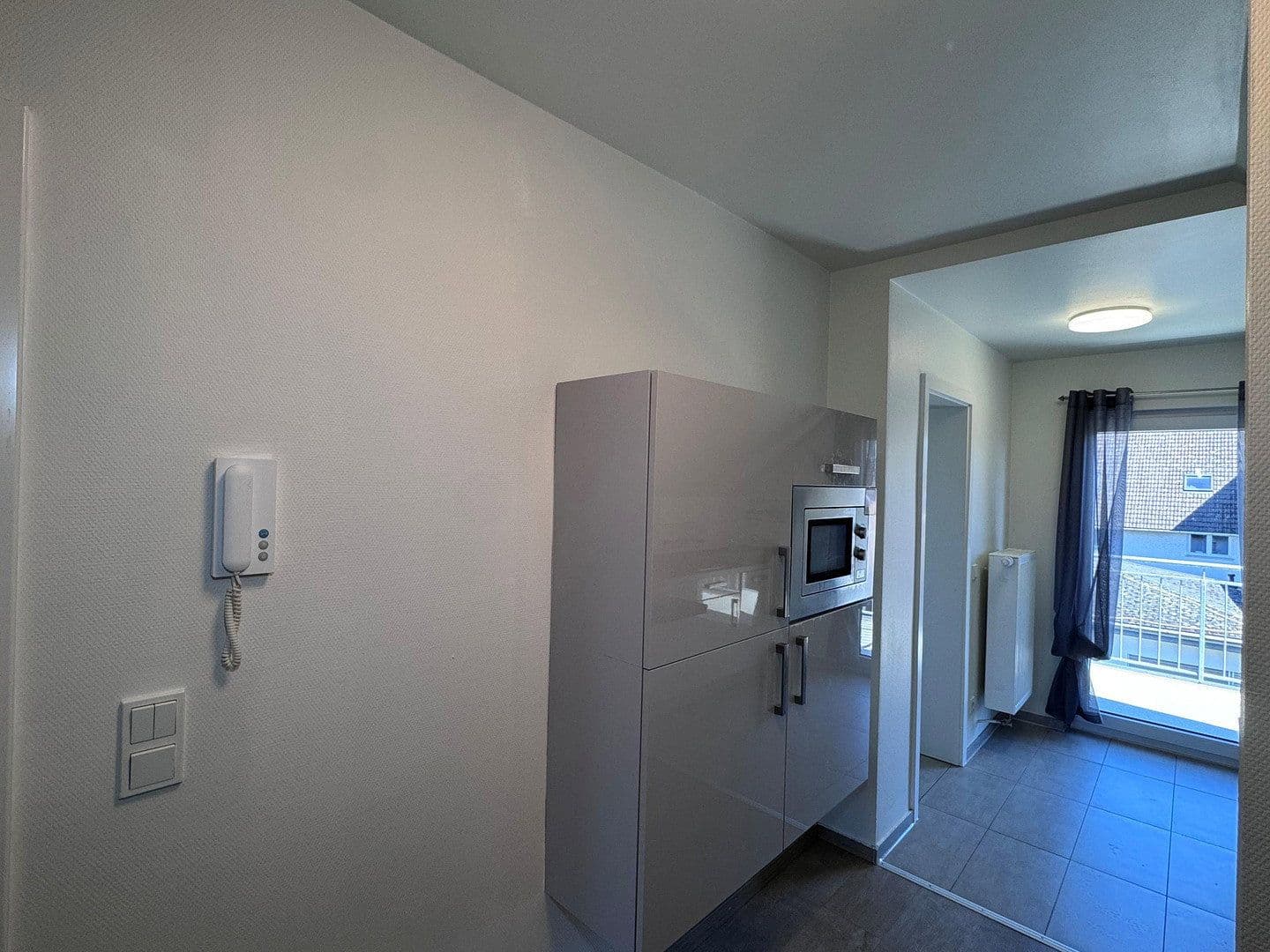 Pronájem bytu 1+1 30 m², Wilhelm-Kobelt-Str., Frankfurt am Main, Hessen Pronájem bytu 1+1 30 m², Wilhelm-Kobelt-Str., Frankfurt am Main, Hessen