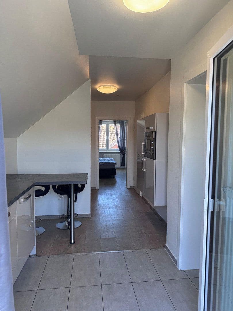 Pronájem bytu 1+1 30 m², Wilhelm-Kobelt-Str., Frankfurt am Main, Hessen Pronájem bytu 1+1 30 m², Wilhelm-Kobelt-Str., Frankfurt am Main, Hessen