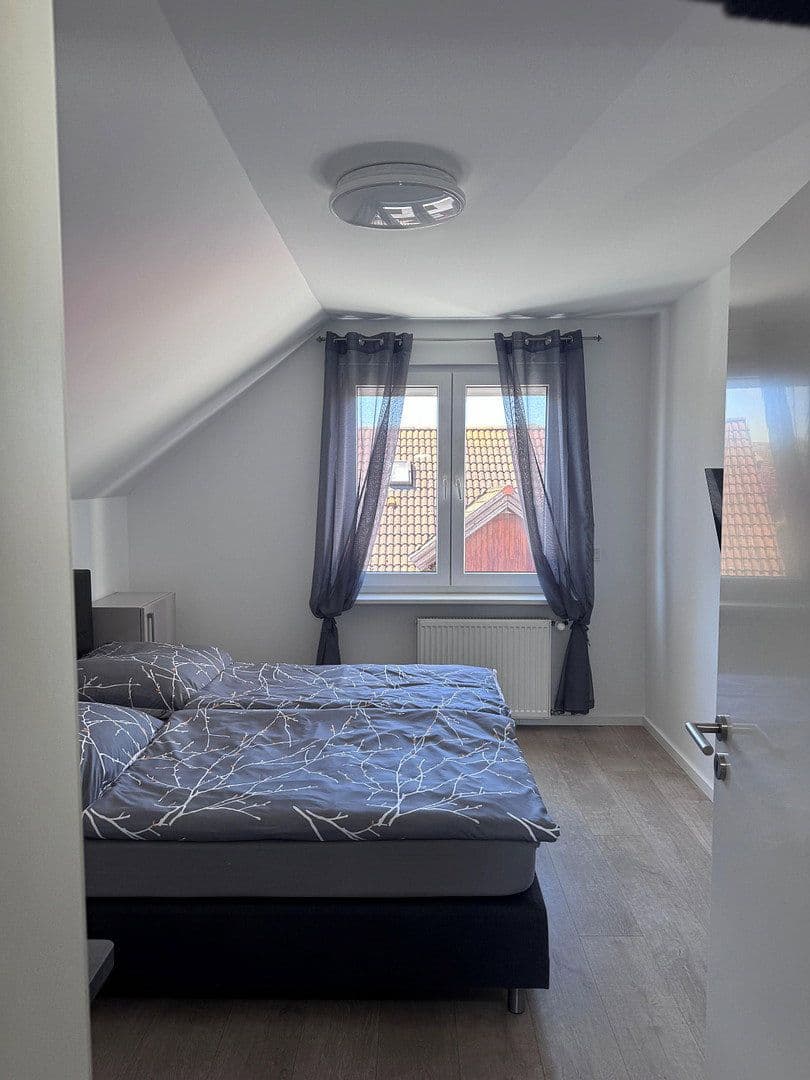 Pronájem bytu 1+1 30 m², Wilhelm-Kobelt-Str., Frankfurt am Main, Hessen Pronájem bytu 1+1 30 m², Wilhelm-Kobelt-Str., Frankfurt am Main, Hessen