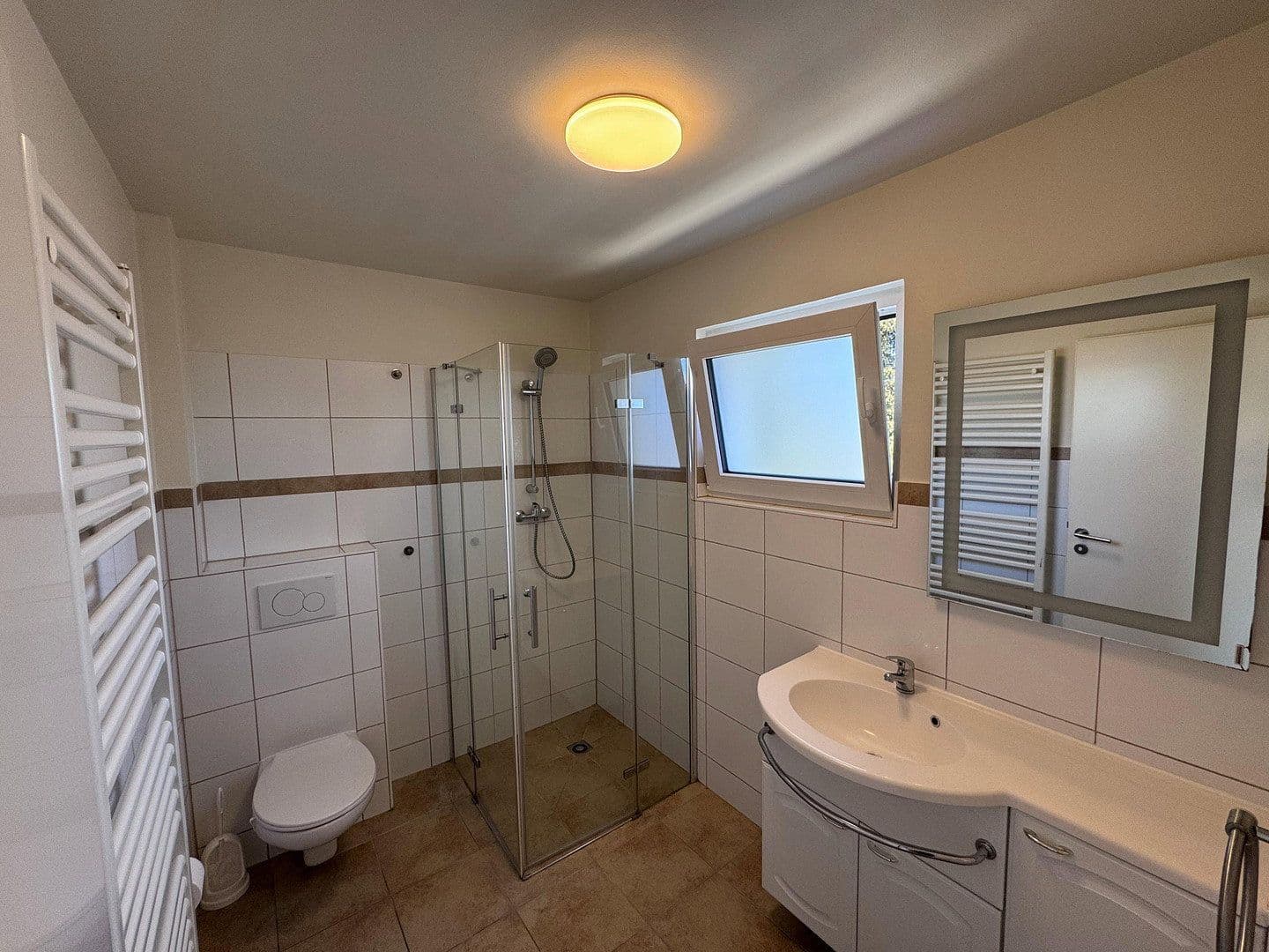 Pronájem bytu 1+1 30 m², Wilhelm-Kobelt-Str., Frankfurt am Main, Hessen Pronájem bytu 1+1 30 m², Wilhelm-Kobelt-Str., Frankfurt am Main, Hessen