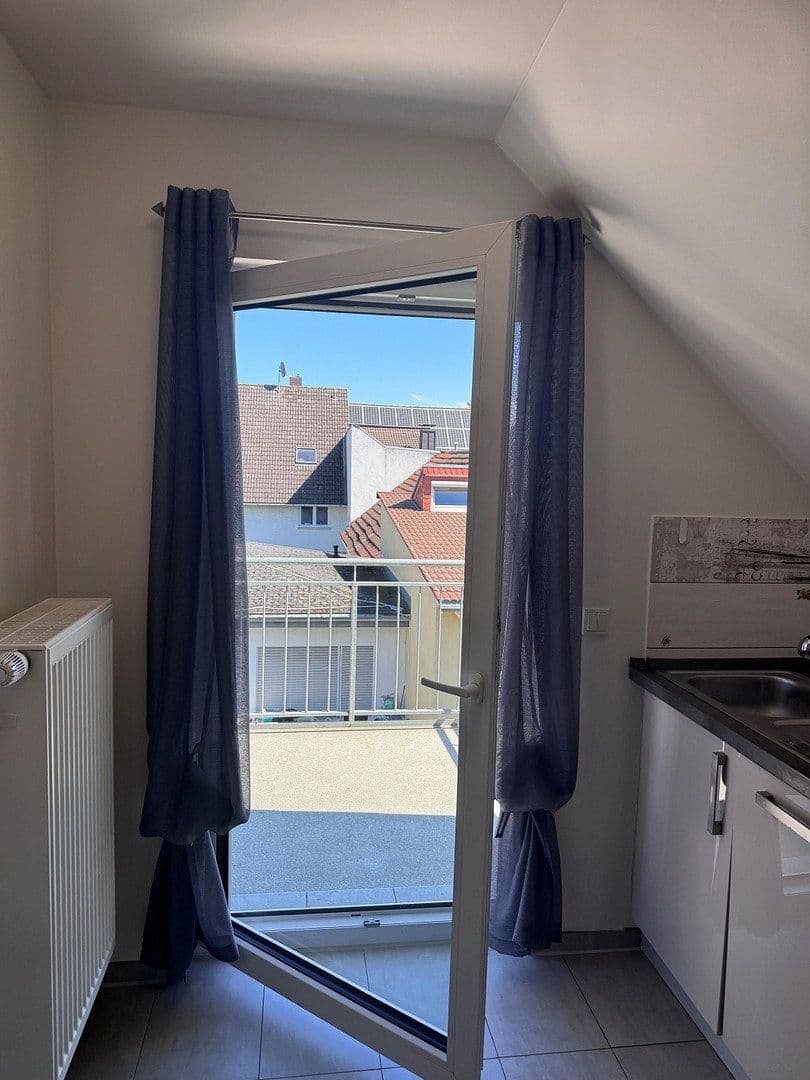 Pronájem bytu 1+1 30 m², Wilhelm-Kobelt-Str., Frankfurt am Main, Hessen Pronájem bytu 1+1 30 m², Wilhelm-Kobelt-Str., Frankfurt am Main, Hessen