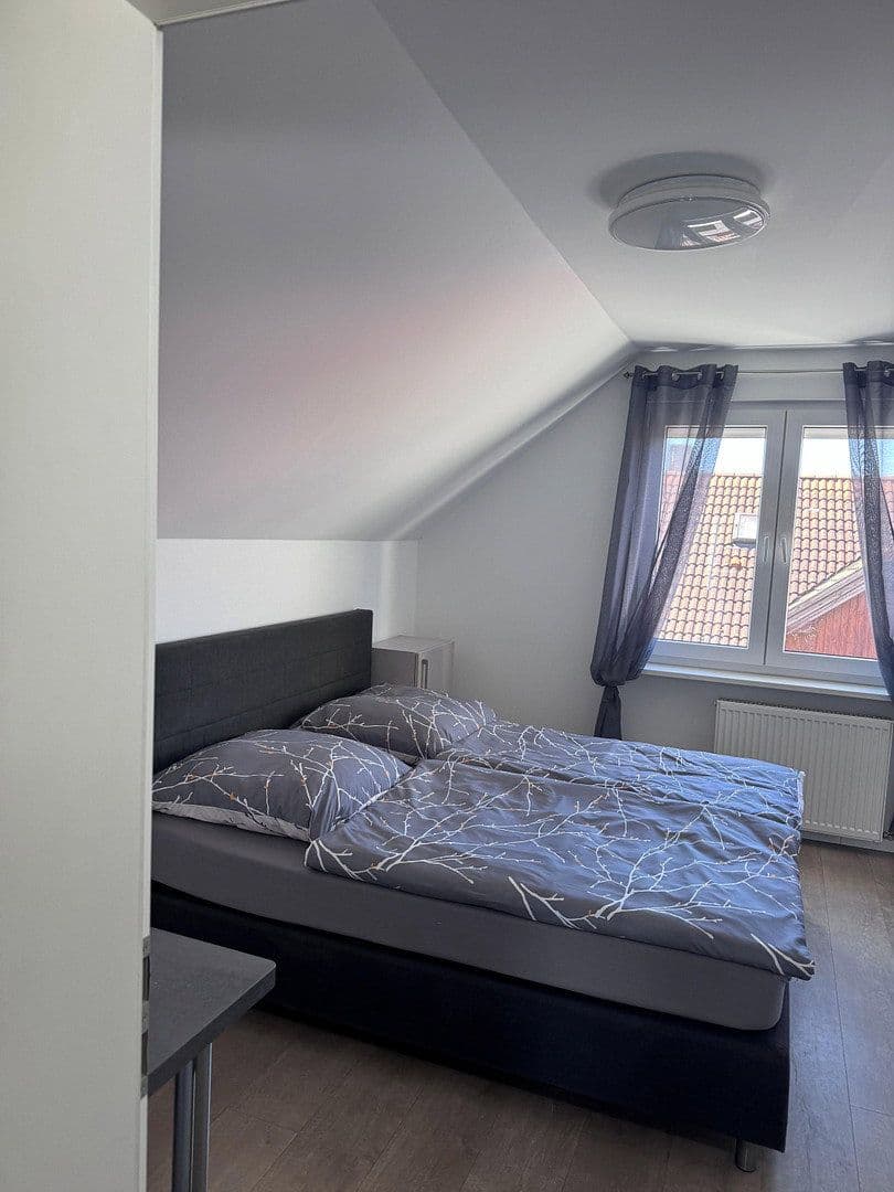 Pronájem bytu 1+1 30 m², Wilhelm-Kobelt-Str., Frankfurt am Main, Hessen Pronájem bytu 1+1 30 m², Wilhelm-Kobelt-Str., Frankfurt am Main, Hessen